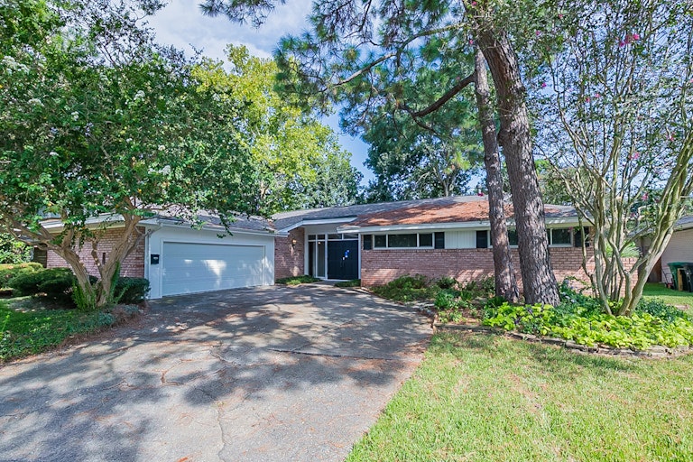 Photo 29 of 29 - 5822 Imogene St, Houston, TX 77074