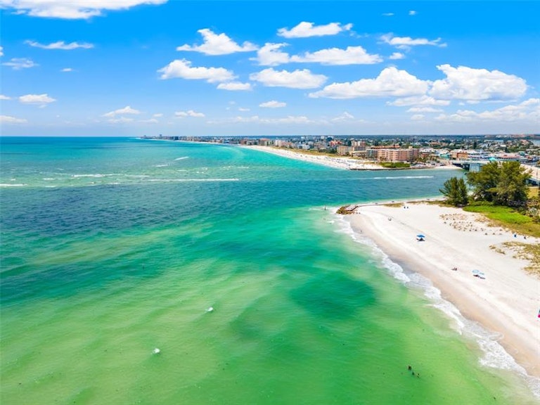 Photo 39 of 52 - 12400 Gulf Blvd #1, Saint Petersburg, FL 33706