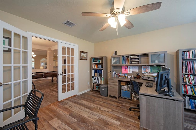 Photo 30 of 48 - 1814 Flagstaff Ln, League City, TX 77573