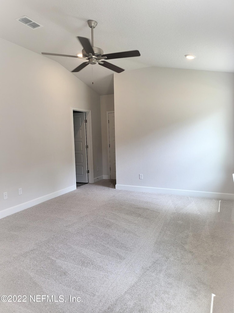 Photo 14 of 28 - 9377 Westminster Oaks Dr, Jacksonville, FL 32219