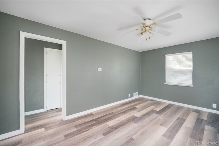 Photo 10 of 15 - 700 Kenton St, Aurora, CO 80010