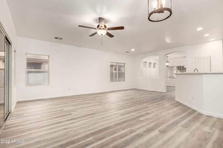 Photo 11 of 32 - 1951 E Shannon St, Gilbert, AZ 85295