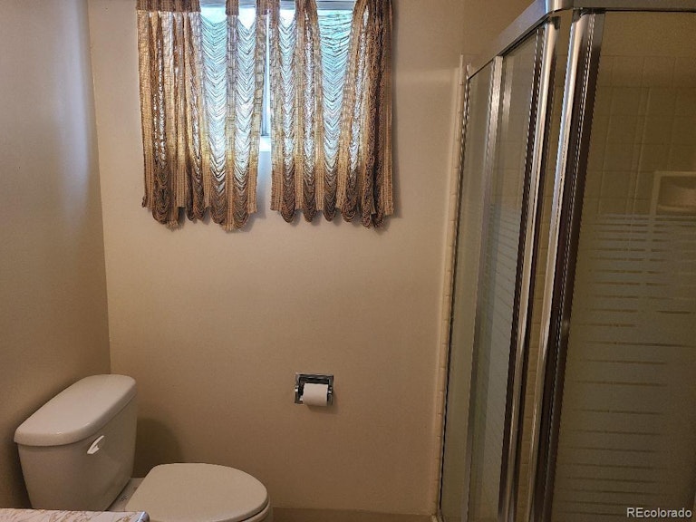 Photo 9 of 21 - 319 Quay St, Lakewood, CO 80226