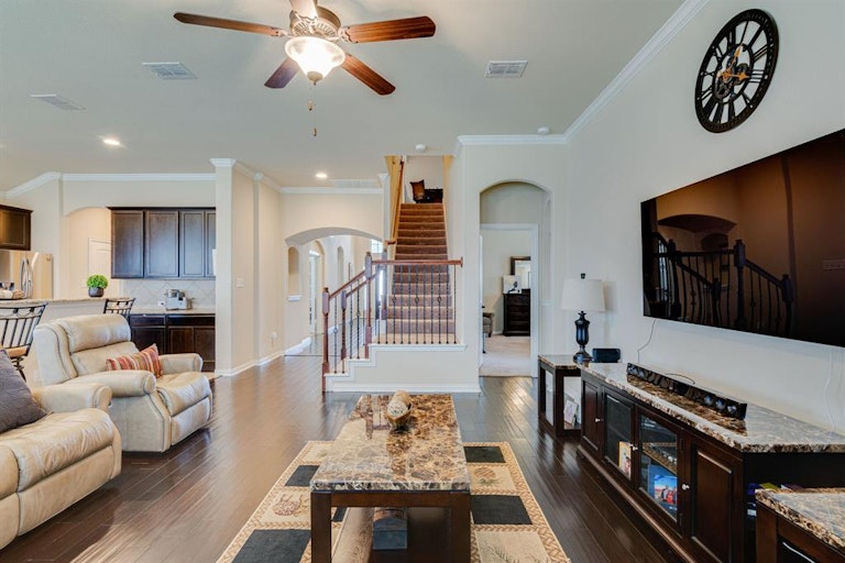 Photo 16 of 40 - 1508 Fallingwater Trl, Haslet, TX 76052