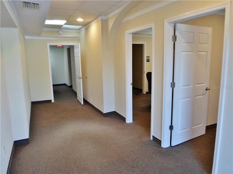 Photo 11 of 14 - 6100 31st Ave N, Saint Petersburg, FL 33710