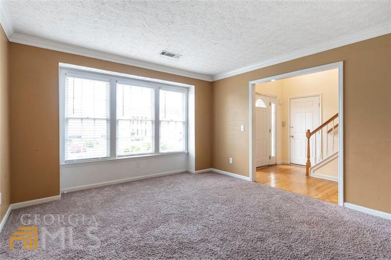 Photo 4 of 18 - 1215 Carlysle Park Dr, Lawrenceville, GA 30044