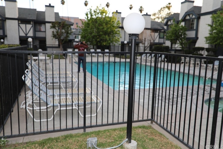 Photo 18 of 18 - 19231 Sherman Way #37, Reseda, CA 91335
