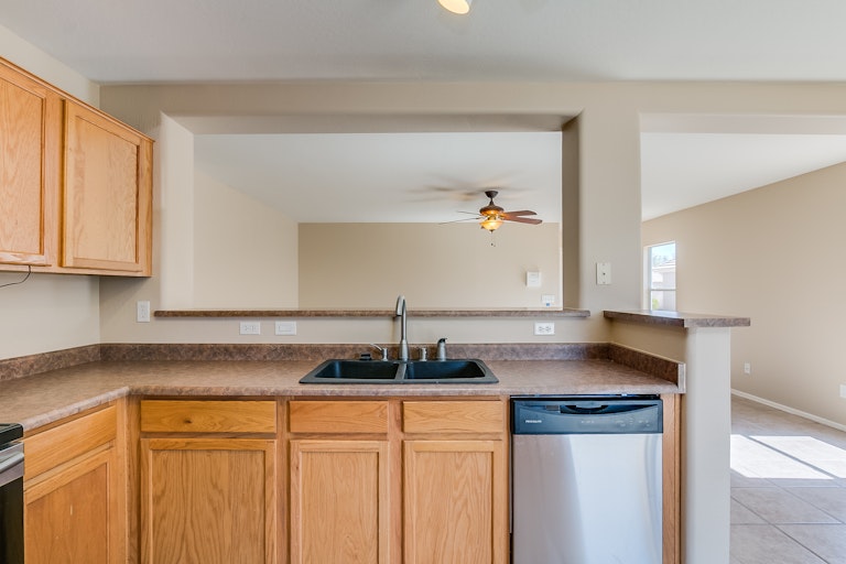 Photo 7 of 20 - 1382 S 228th Dr, Buckeye, AZ 85326