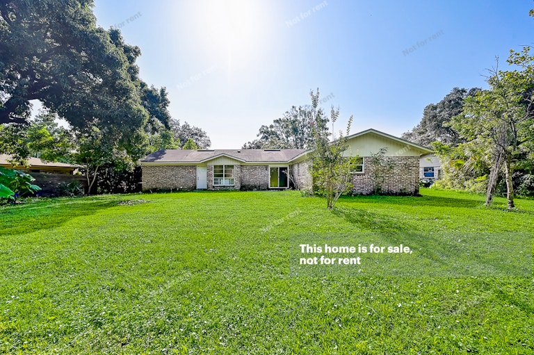 Photo 9 of 35 - 2590 Aquarius Rd, Orange Park, FL 32073
