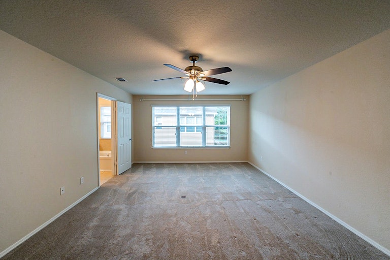 Photo 10 of 14 - 226 Silverglen Ln, Altamonte Springs, FL 32714