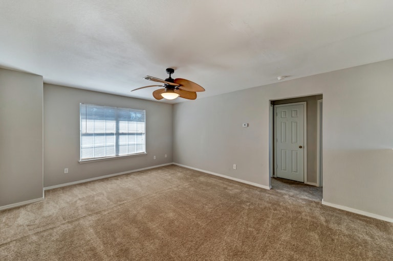Photo 18 of 29 - 1203 Morningside Dr, Grand Prairie, TX 75052