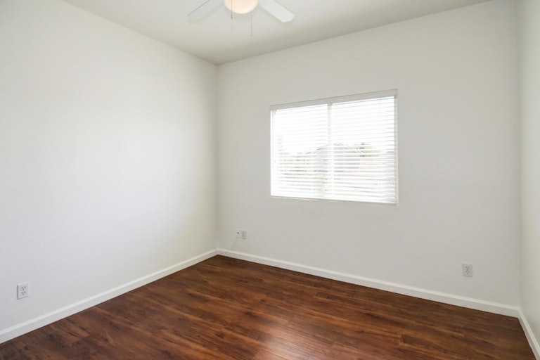 Photo 13 of 20 - 2157 Paul Courter Way, Sacramento, CA 95835