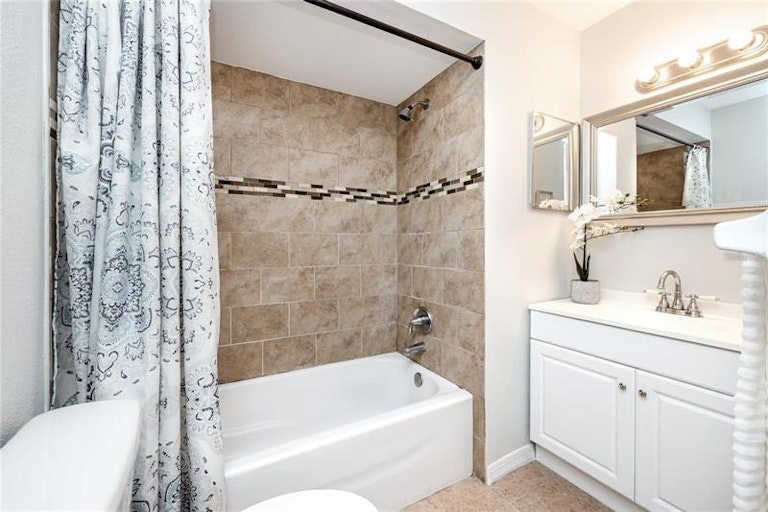 Photo 12 of 12 - 6324 Bonnie Bay Cir N, Pinellas Park, FL 33781