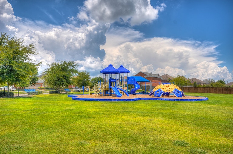Photo 42 of 43 - 9714 Pinehurst Dr, Rowlett, TX 75089
