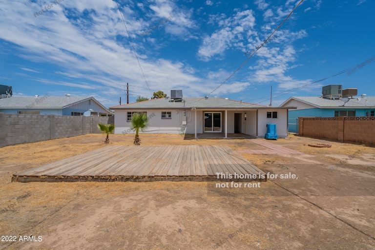Photo 5 of 15 - 3529 W Palo Verde Dr, Phoenix, AZ 85019