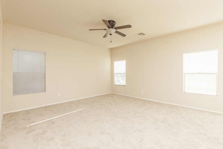 Photo 19 of 27 - 6704 S 54th Ln, Phoenix, AZ 85339