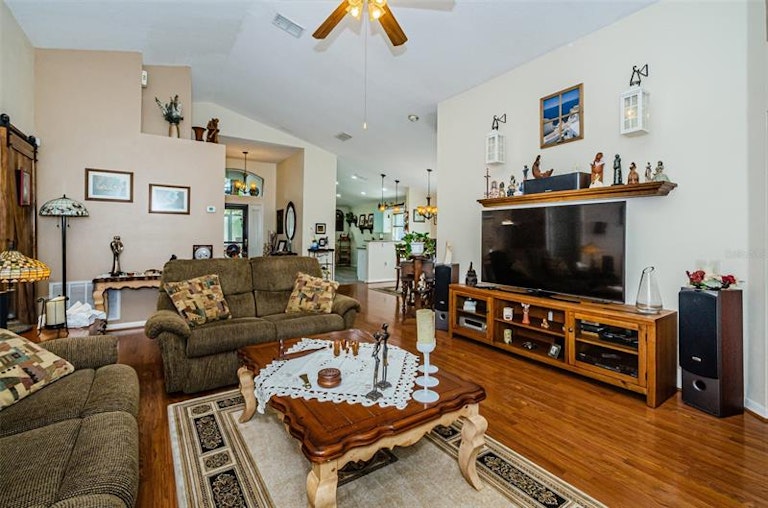 Photo 17 of 66 - 1944 Blanchard Ct, Wesley Chapel, FL 33543