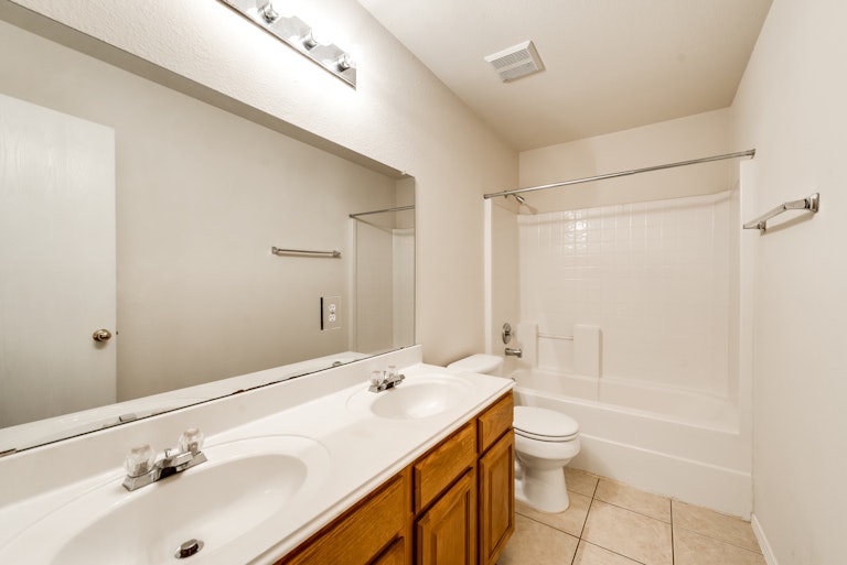 Photo 25 of 26 - 4209 Maidstone Dr, Garland, TX 75043