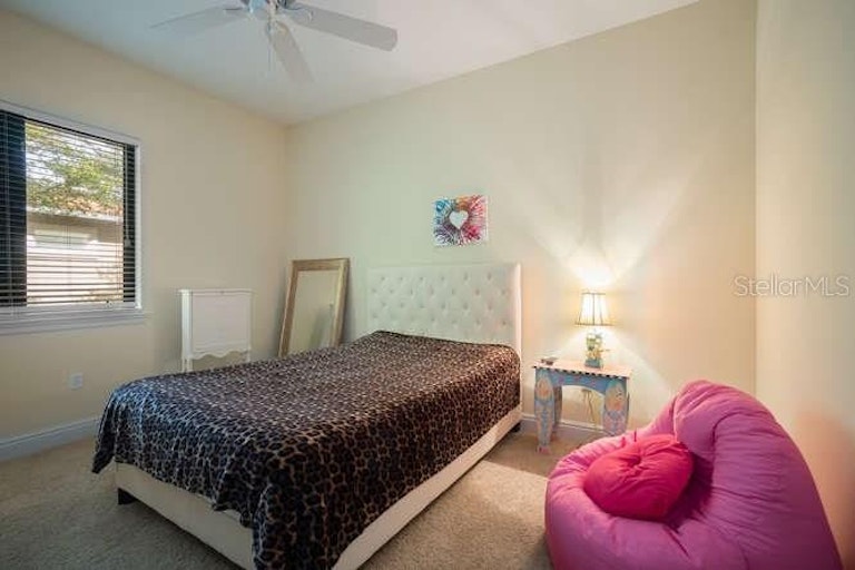 Photo 18 of 23 - 2625 Colony Ter, Sarasota, FL 34239