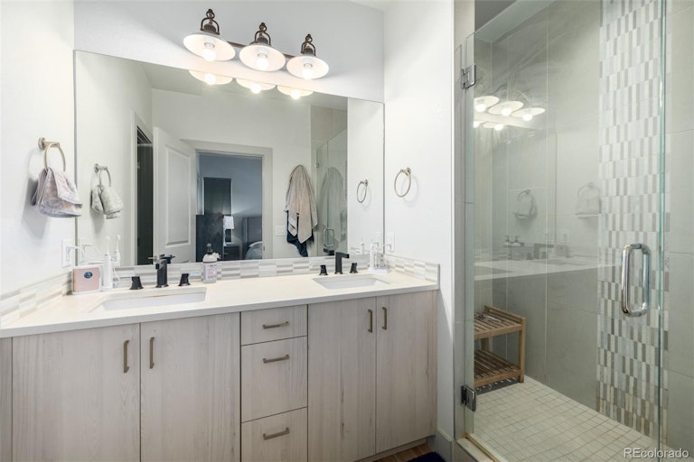 Photo 18 of 26 - 1933 Hooker St, Denver, CO 80204