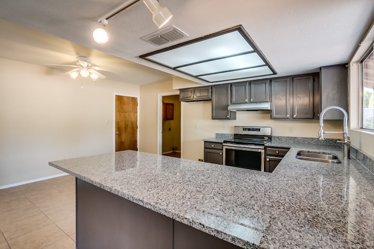 Photo 7 of 36 - 3762 E Garnet Ave, Mesa, AZ 85206