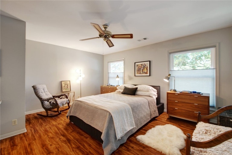 Photo 22 of 32 - 8510 Appalachian Dr, Austin, TX 78759