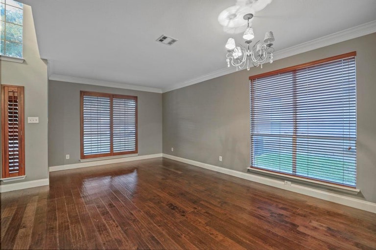 Photo 6 of 38 - 2921 Pioneer Park Dr, Flower Mound, TX 75022