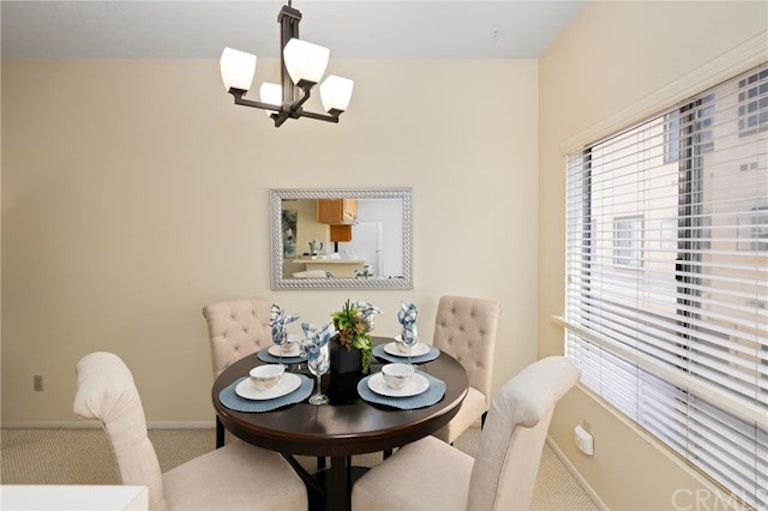 Photo 11 of 29 - 217 S Catalina Ave #8, Pasadena, CA 91106