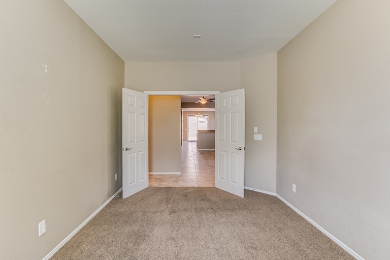 Photo 14 of 30 - 2614 W Gaby Rd, Phoenix, AZ 85041