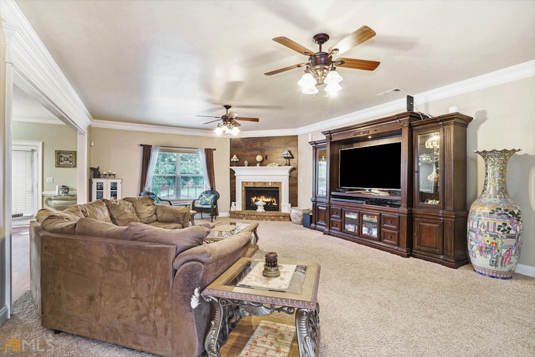 Photo 6 of 33 - 100 Belgian Ct, Hampton, GA 30228