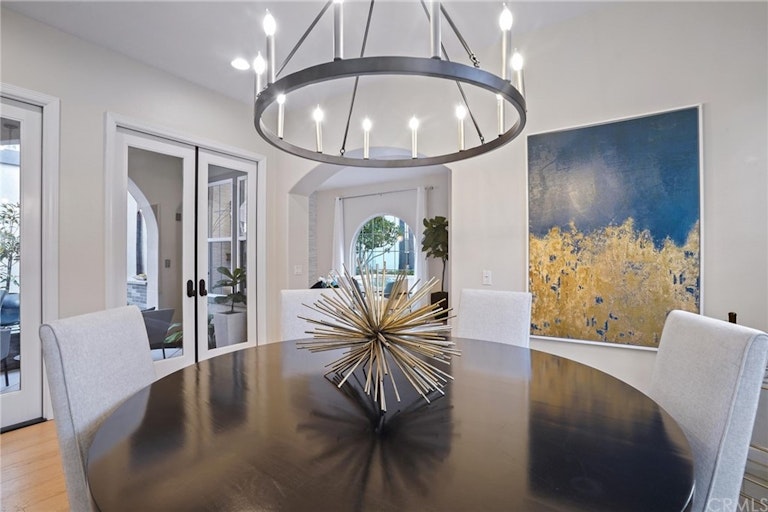 Photo 10 of 42 - 21247 Ronda Cir, Huntington Beach, CA 92648