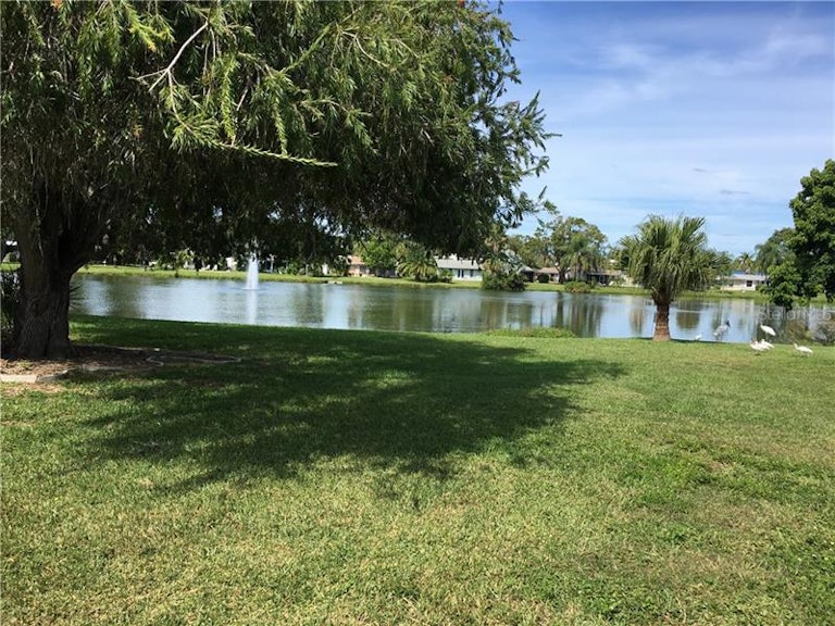 Photo 19 of 22 - 2312 Terry Ln, Sarasota, FL 34231