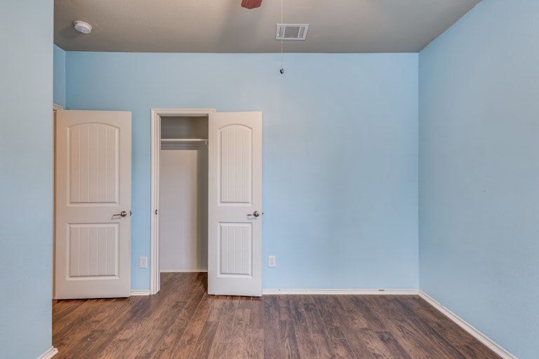 Photo 18 of 25 - 1308 Land Oak Rd, Royse City, TX 75189