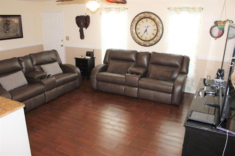 Photo 7 of 20 - 10315 Adler St, Spring Hill, FL 34608