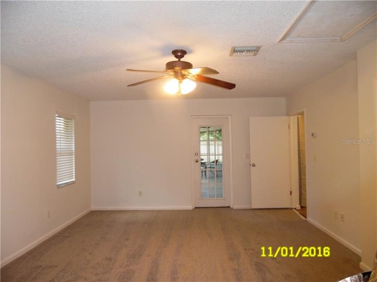 Photo 9 of 18 - 506 Wavecrest Dr, Orlando, FL 32807