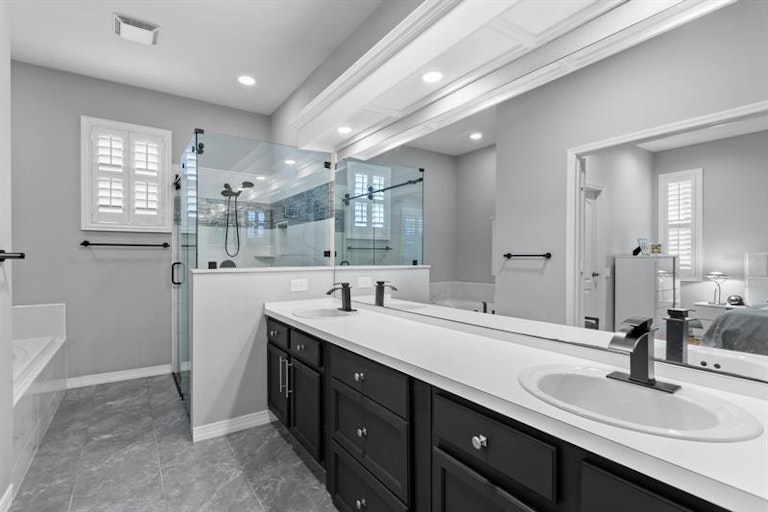 Photo 18 of 44 - 9313 Hunters Park Way, Tampa, FL 33647