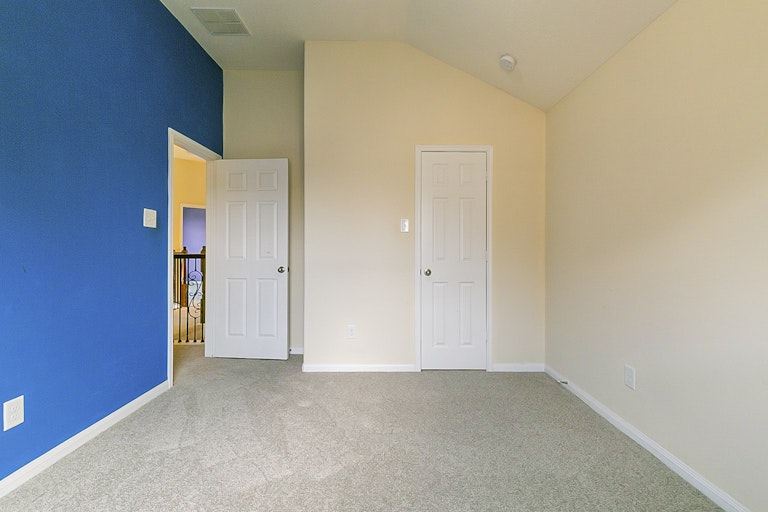 Photo 26 of 31 - 5703 Langham Dawn Ln, Houston, TX 77084