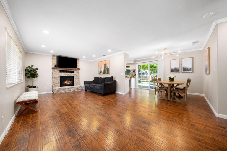 Photo 2 of 37 - 6564 Meadowcreek Way, Citrus Heights, CA 95621