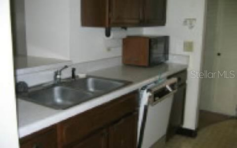 Photo 4 of 7 - 308 Palm Coast Pkwy NE, Palm Coast, FL 32137