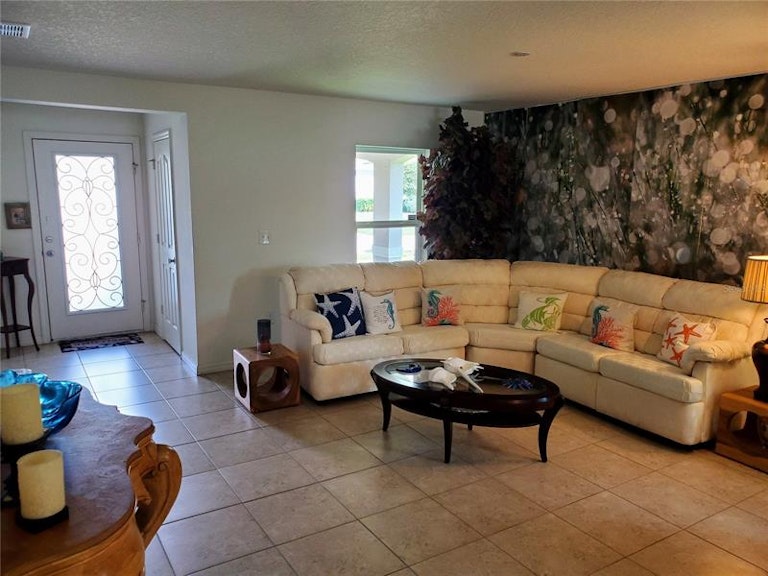 Photo 5 of 40 - 2945 Boating Blvd, Kissimmee, FL 34746