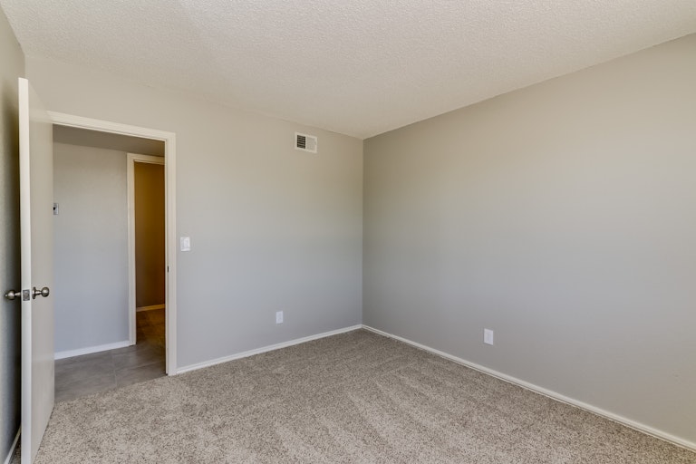 Photo 16 of 29 - 11539 E Crescent Ave, Mesa, AZ 85208