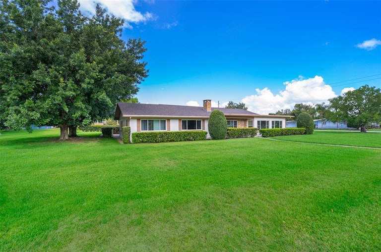 Photo 4 of 38 - 304 Kentucky Ave, Saint Cloud, FL 34769