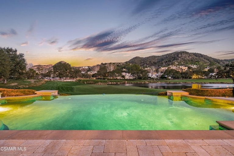 Photo 80 of 80 - 208 W Stafford Rd, Thousand Oaks, CA 91361