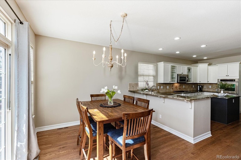 Photo 13 of 38 - 549 Shoreham Cir, Castle Pines, CO 80108