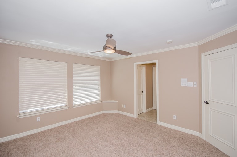 Photo 11 of 43 - 2206 Club Creek Cir, Garland, TX 75043