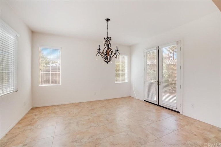 Photo 9 of 61 - 31916 Corte San Pablo, Winchester, CA 92596