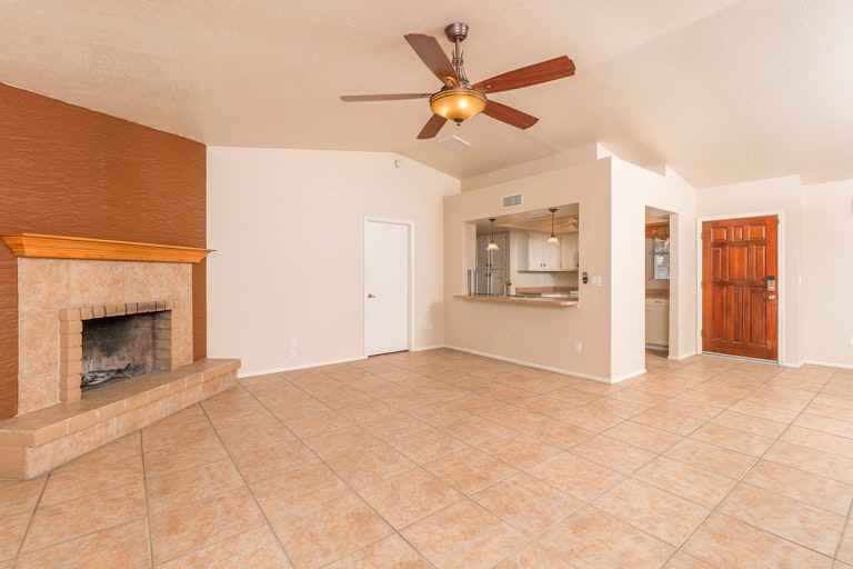 Photo 8 of 21 - 14856 N 59th St, Scottsdale, AZ 85254