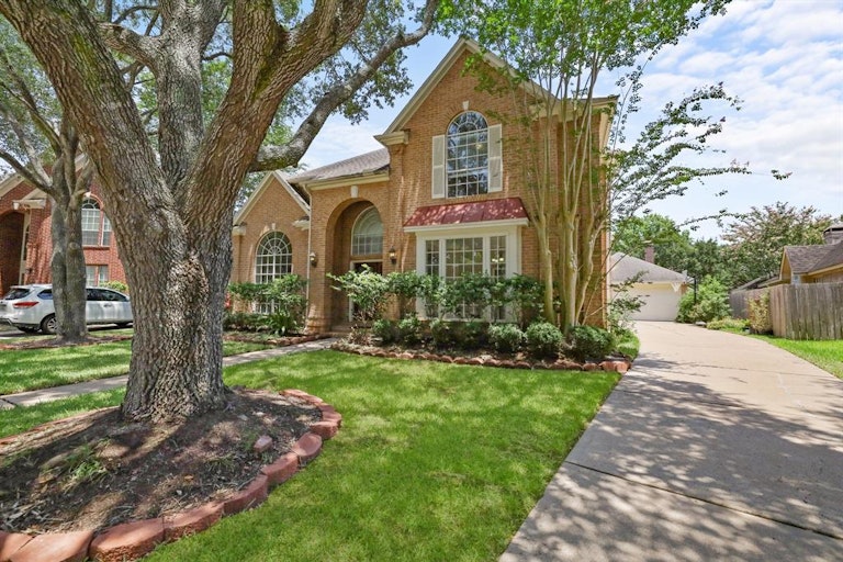 Photo 37 of 37 - 811 Whitby Ct, Sugar Land, TX 77479