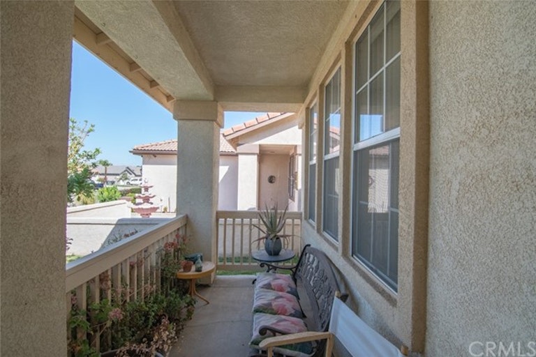 Photo 6 of 39 - 2077 Saint Emilion Ln, San Jacinto, CA 92583