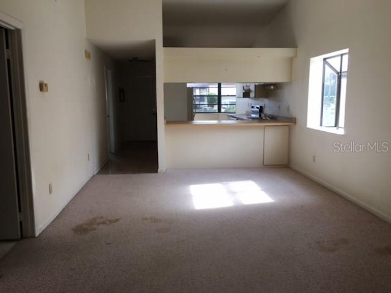 Photo 5 of 15 - 960 Westridge Dr #13L, Debary, FL 32713
